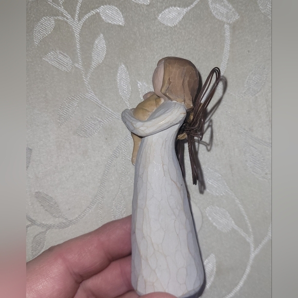 Willow Tree "Angel of Friendship" Sculpture - Picture 2 of 4